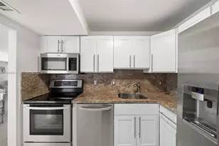 20505 E Country Club Dr, Aventura, FL 33180 - Photo 22