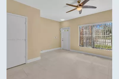 60 Key West Ct #60, Weston, FL 33326 - Photo 12