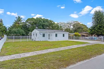 15401 NW 28th Ct, Miami Gardens, FL 33054 - Photo 12