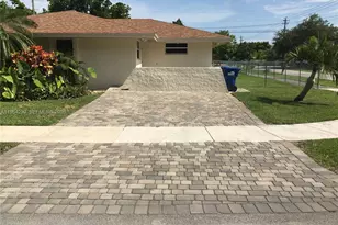 5782 SW 61st St, Miami, FL 33143 - Photo 2