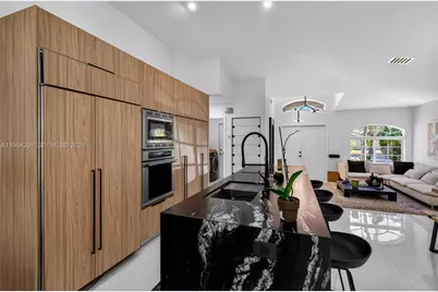 160 SW 206th Ave, Pembroke Pines, FL 33029 - Photo 12