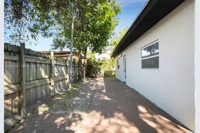 1820 SW 25th Ave, Miami, FL 33145 - Photo 28