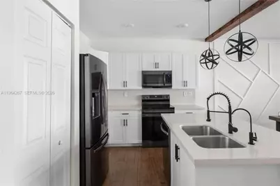 3419 W 105th Pl, Hialeah, FL 33018 - Photo 14