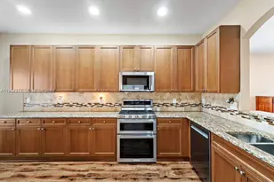 600 NW Treves Ct, Port Saint Lucie, FL 34986 - Photo 10