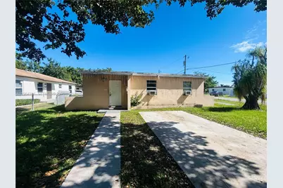 17645 SW 104th Ave, Miami, FL 33157 - Photo 2