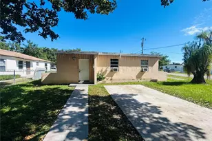 17645 SW 104th Ave, Miami, FL 33157 - Photo 2