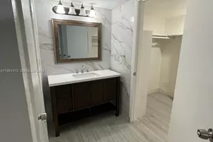 13701 Kendale Lakes Cir, Miami, FL 33183 - Photo 14