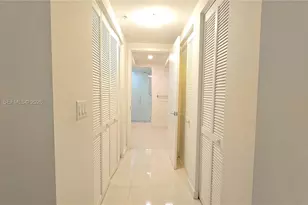 7825 NW 107th Ave, Doral, FL 33178 - Photo 16