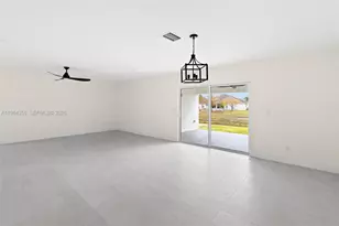 560 SW Carter Ave, Port Saint Lucie, FL 34983 - Photo 14