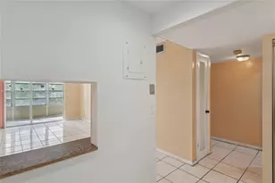 8135 Sunrise Lakes Blvd, Sunrise, FL 33322 - Photo 12