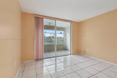 8135 Sunrise Lakes Blvd #208, Sunrise, FL 33322 - Photo 16