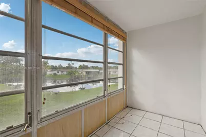 8135 Sunrise Lakes Blvd #208, Sunrise, FL 33322 - Photo 18