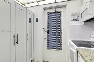 1101 Hillcrest Ct, Hollywood, FL 33021 - Photo 8