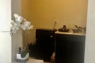 2402 NW 42nd St, Miami, FL 33142 - Photo 20