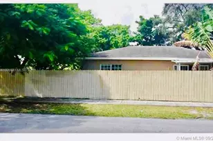 2402 NW 42nd St, Miami, FL 33142 - Photo 36