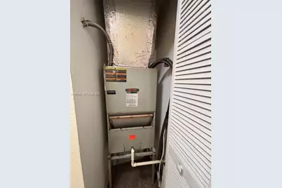 5457 SW 41st St, Pembroke Park, FL 33023 - Photo 32