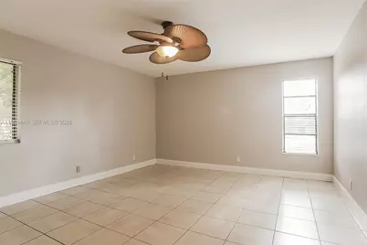 1013 SW 49 Ave, Margate, FL 33068 - Photo 8