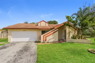 1013 SW 49th Ave, Margate, FL 33068 - Photo 2