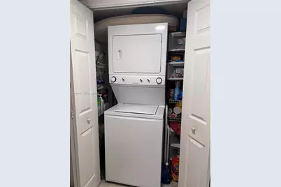 8225 Lake Dr #101, Doral, FL 33166 - Photo 6