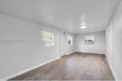 914 NW 80th St, Miami, FL 33150 - Photo 2