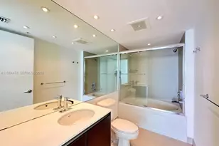 665 NE 25th St, Miami, FL 33137 - Photo 8