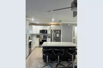 9425 NW 114th Ln #3, Hialeah Gardens, FL 33018 - Photo 8