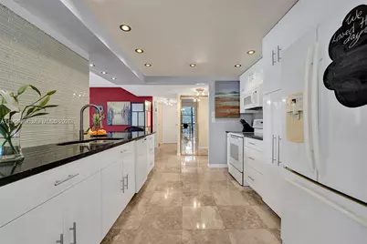 1000 Parkview Dr #231, Hallandale Beach, FL 33009 - Photo 8