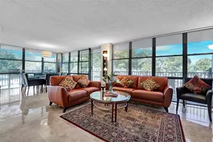 1000 Parkview Dr, Hallandale Beach, FL 33009 - Photo 14