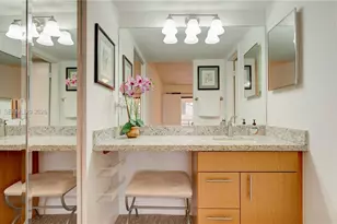 20120 NE 3rd Ct, Miami, FL 33179 - Photo 10