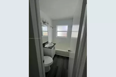 2561 NW 18th Ct, Fort Lauderdale, FL 33311 - Photo 6