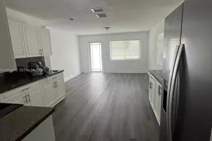 2561 NW 18th Ct, Fort Lauderdale, FL 33311 - Photo 8
