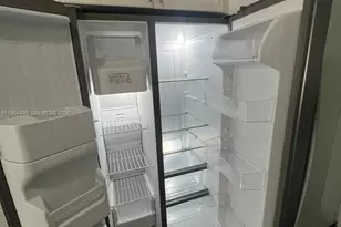 2561 NW 18th Ct, Fort Lauderdale, FL 33311 - Photo 2