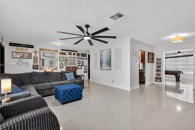 9401 NW 81st Ct, Tamarac, FL 33321 - Photo 18