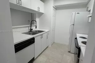 12172 St.Andrews Pl, Miramar, FL 33025 - Photo 4