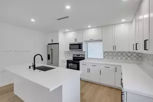 17887 78th Pl, Hialeah, FL 33015 - Photo 8