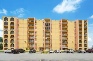 4801 NW 7th St, Miami, FL 33126 - Photo 10