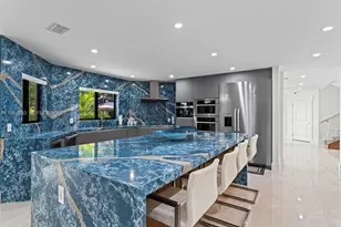 6180 Pine Tree Dr, Miami Beach, FL 33140 - Photo 24