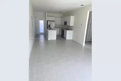 8167 NW 41st St #E-111, Doral, FL 33166 - Photo 4