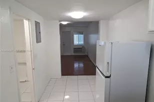 220 Collins Ave, Miami Beach, FL 33139 - Photo 4