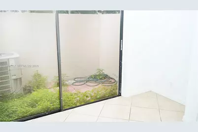 7041 SW 42nd Pl, Davie, FL 33314 - Photo 10