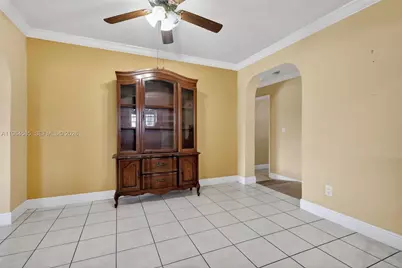 1010 W 33rd Pl, Hialeah, FL 33012 - Photo 32