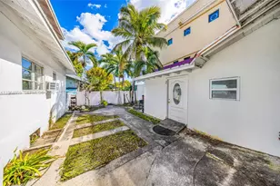 1342 NW 1st St, Miami, FL 33125 - Photo 48