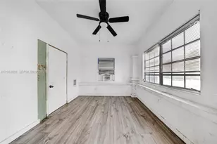 1342 NW 1st St, Miami, FL 33125 - Photo 10