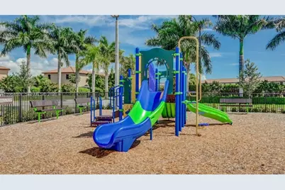 623 SE 13th St Cir, Homestead, FL 33034 - Photo 26