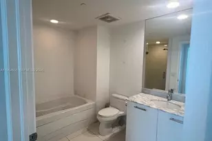 500 Brickell Ave, Miami, FL 33131 - Photo 6