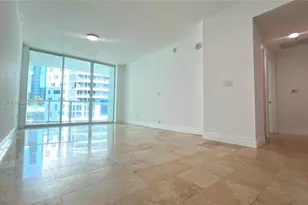 218 SE 14th St, Miami, FL 33131 - Photo 6