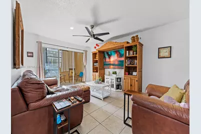 10641 SW 108th Ave #2E, Miami, FL 33176 - Photo 2