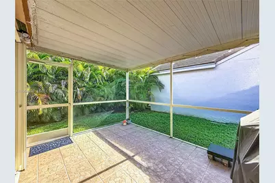 1536 Presidio Dr, Weston, FL 33327 - Photo 38