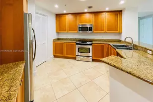 55 Merrick Wy, Coral Gables, FL 33134 - Photo 20