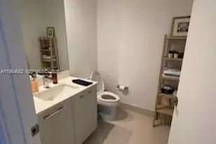 45 SW 9th St, Miami, FL 33130 - Photo 8